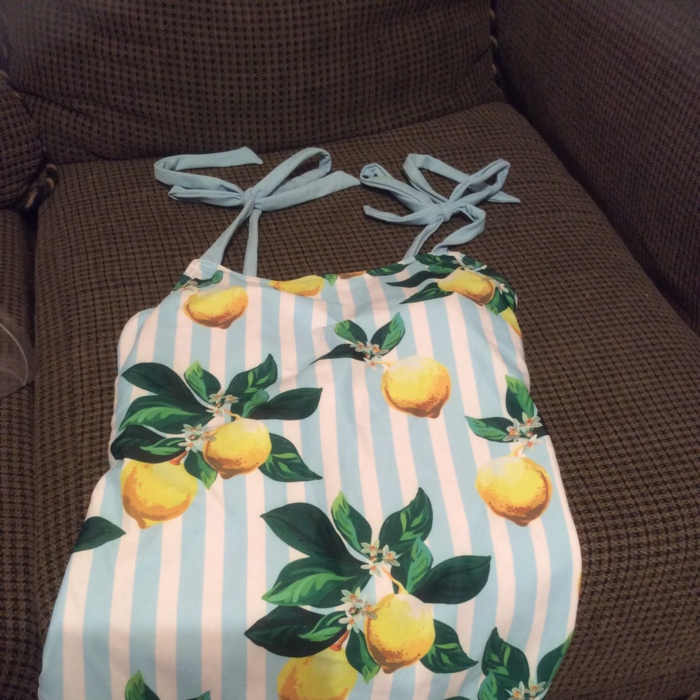 NWOT  Fashion World size large one piece swimsuit